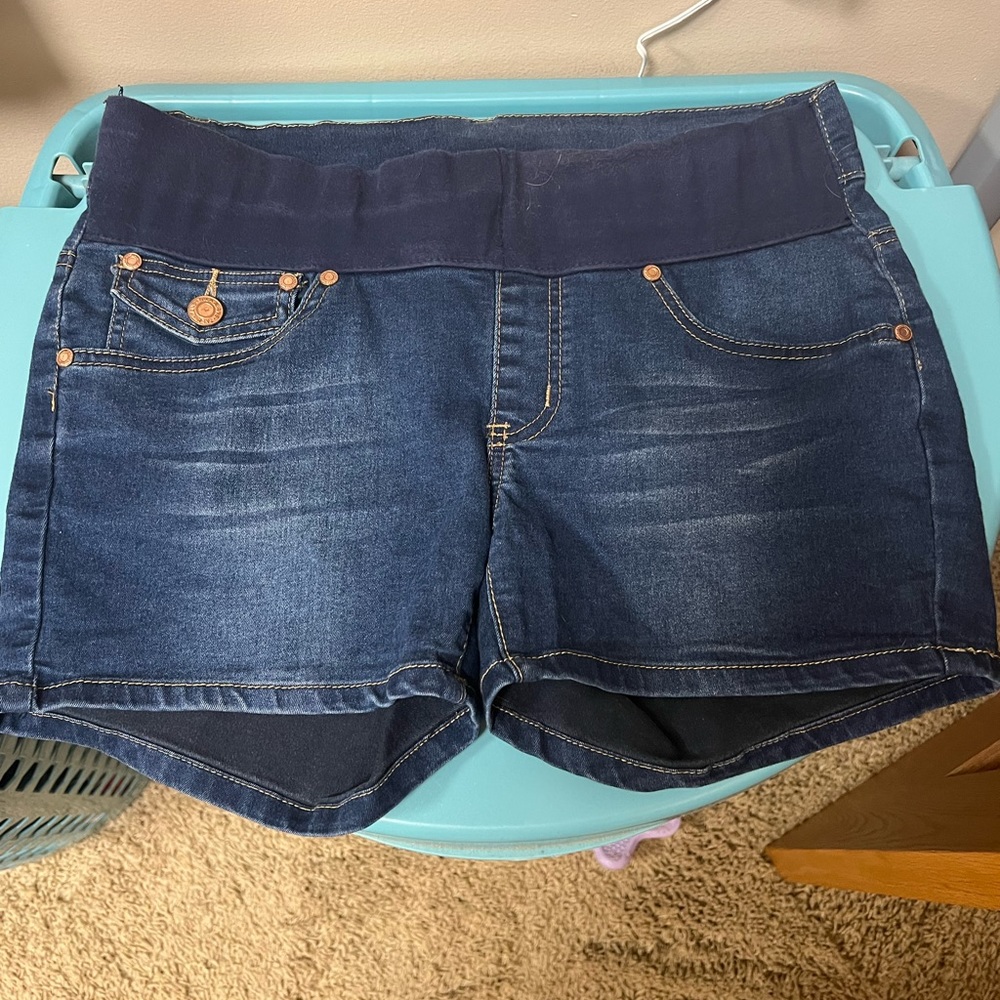 Maternity jeans shorts